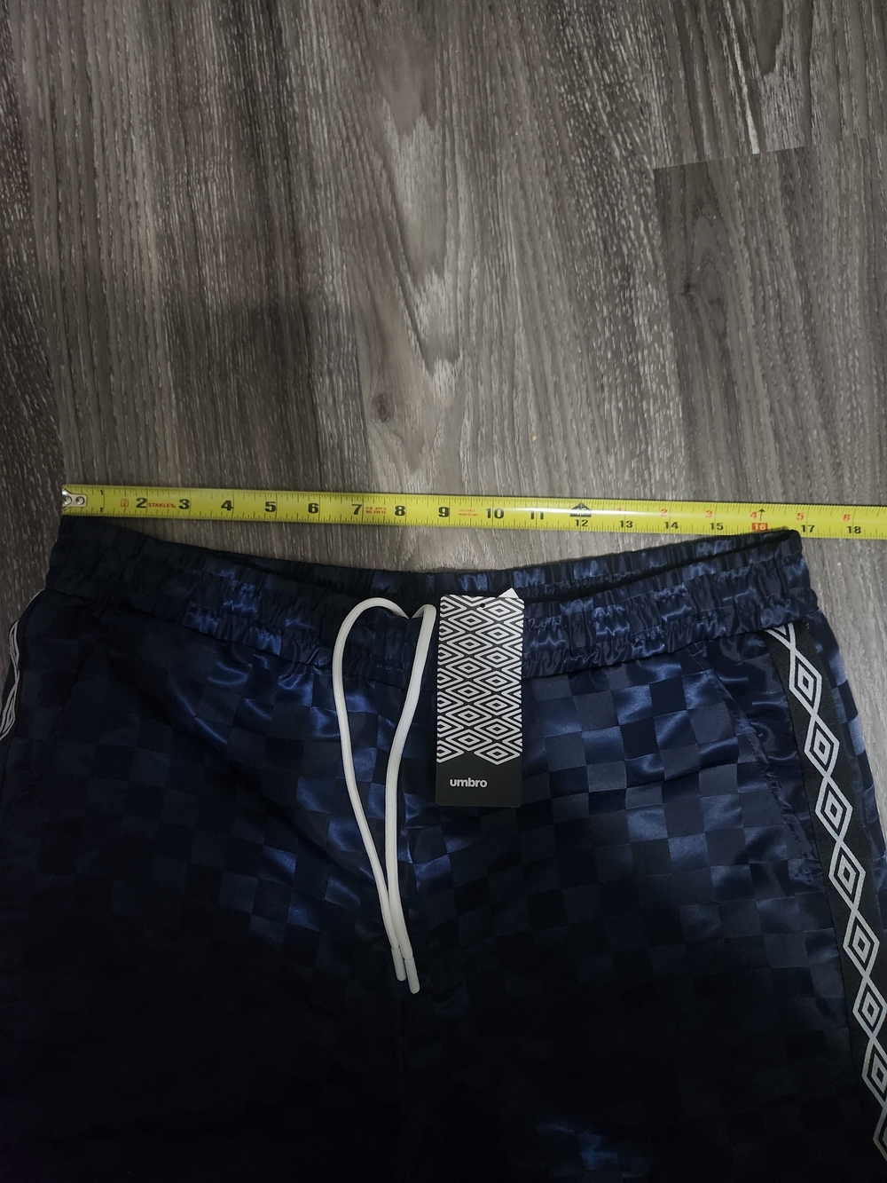 Umbro Navy Checkered Athletic Shorts - Picture 2 of 4